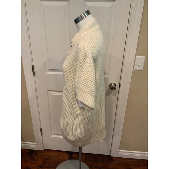 Michael Kors White Chunky Knit Short Sleeve Gold Buckle Cardigan, Size Large - Picture 4 of 6